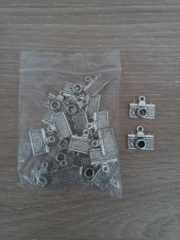 Lot De Pendentifs "Appareil Photo"